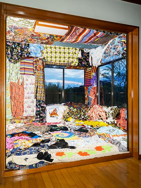 Wataru Tominaga’s Washitsu in Kawasaki in the morning covered with his collections for l’idiot utile issue 01, 2023. Digital photograph. Dimensions variable. l’idiot utile, issue 01. Photo: Hubert Crabières © l’idiot utile © ces éditions.